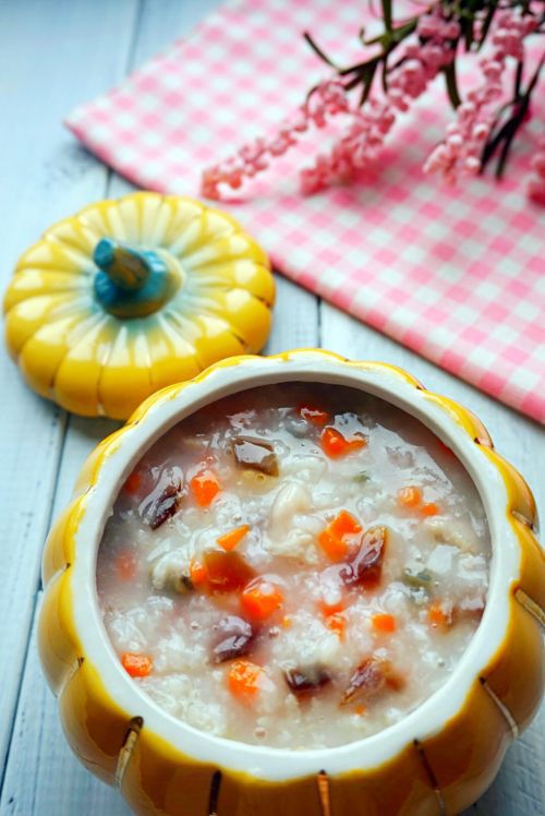 花鲤鱼的做法：宠物护理人员的温馨秘籍